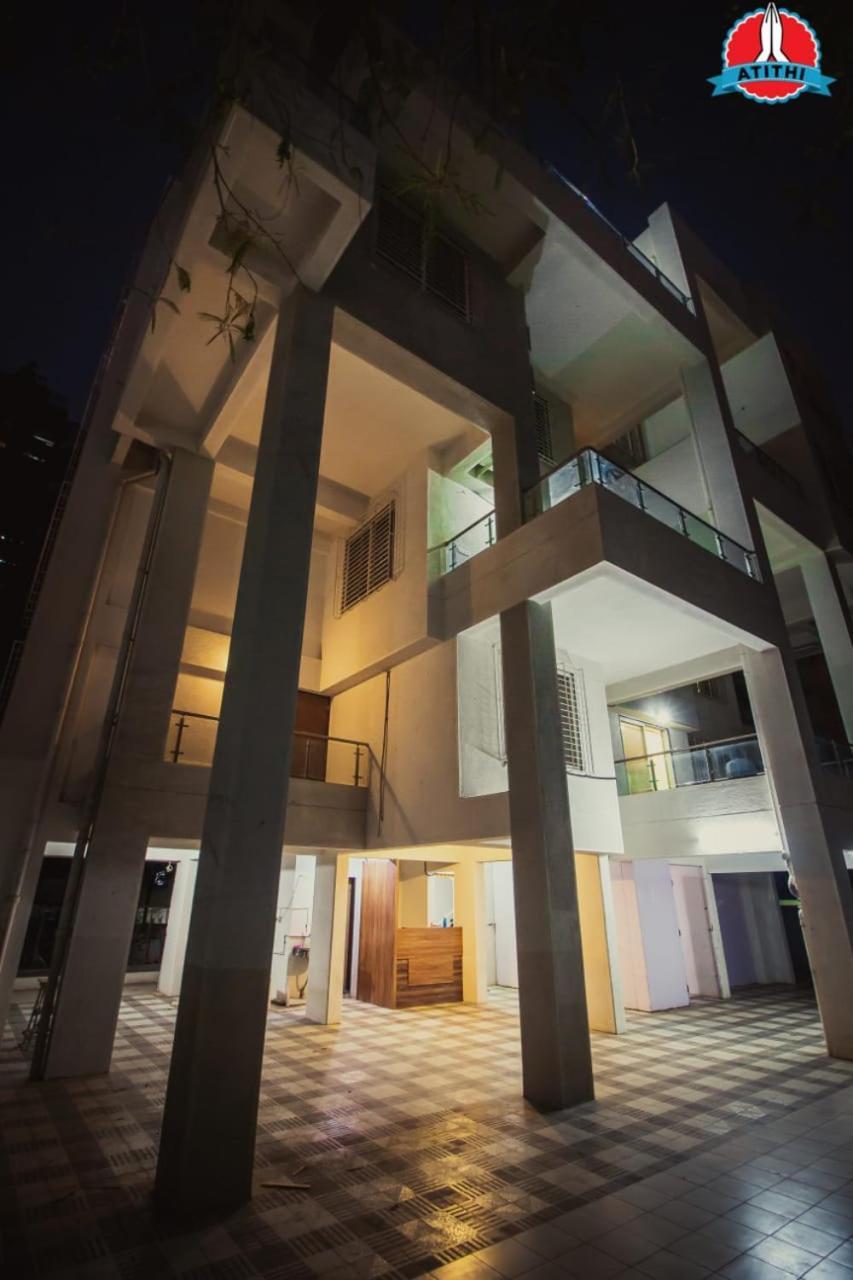 Atithi Service Apartment Пуна Экстерьер фото
